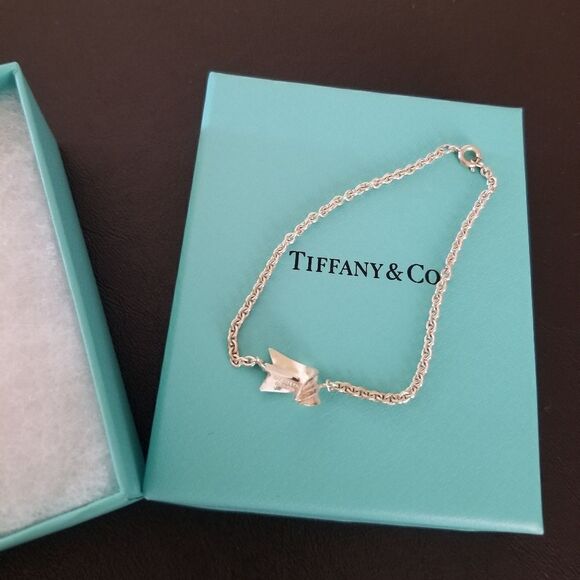 Tiffany & Co. Arrow Bracelet - Picture 1 of 6